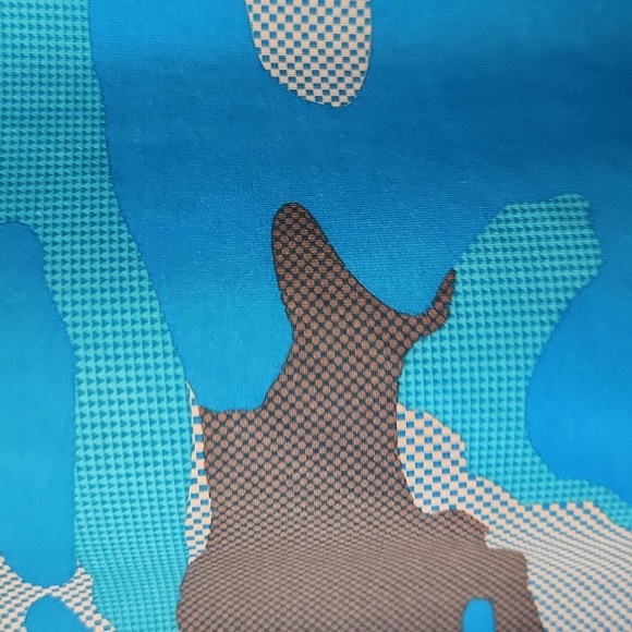 Women's Under Armour Blue Camo Print Half Zip Running Jacket Size L - Picture 2 of 3